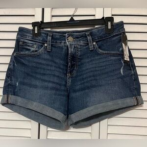 NWT Silver Jeans Co Women’s Boyfriend Jean Shorts Waist 27” MSRP $64